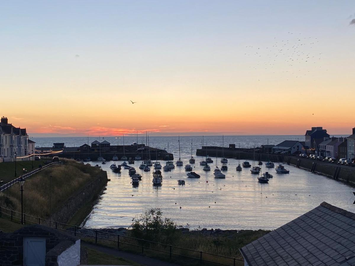 Aberaeron Island House - Panoramic Harbour Views Villa Buitenkant foto