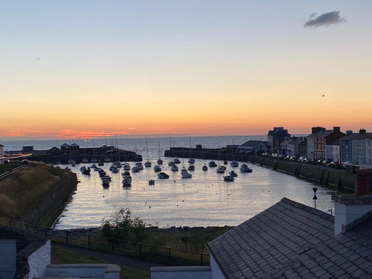 Aberaeron Island House - Panoramic Harbour Views Villa Buitenkant foto